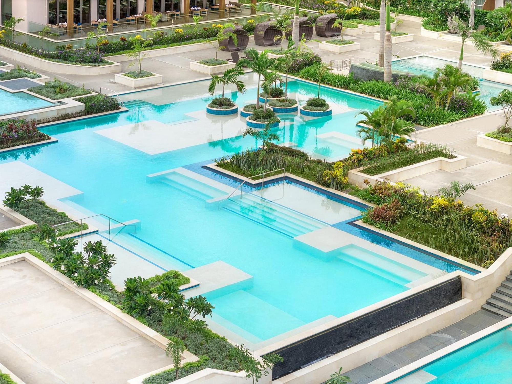 Crowne Plaza Fiji Nadi Bay Resort & Spa, An Ihg Hotel Экстерьер фото