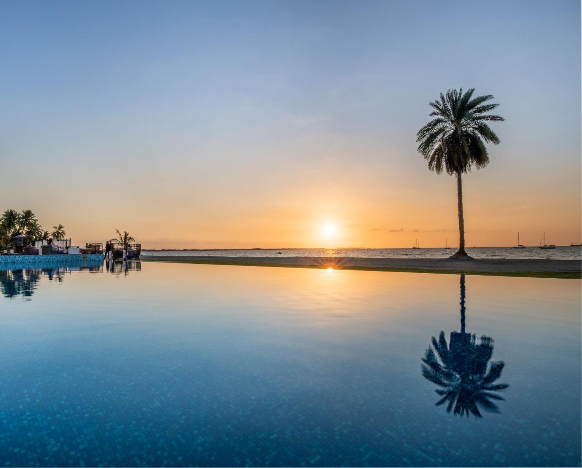 Crowne Plaza Fiji Nadi Bay Resort & Spa, An Ihg Hotel Экстерьер фото