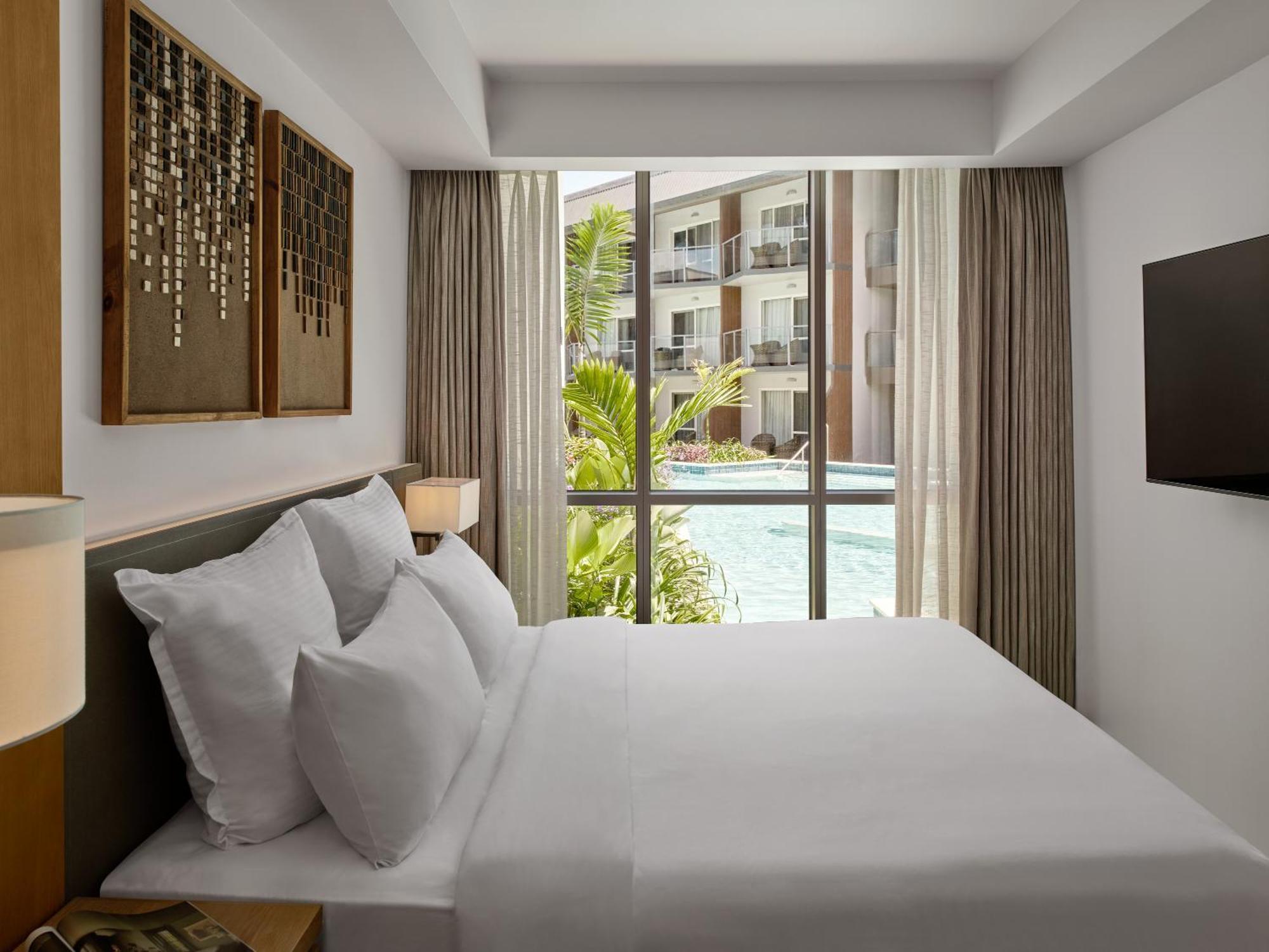 Crowne Plaza Fiji Nadi Bay Resort & Spa, An Ihg Hotel Экстерьер фото